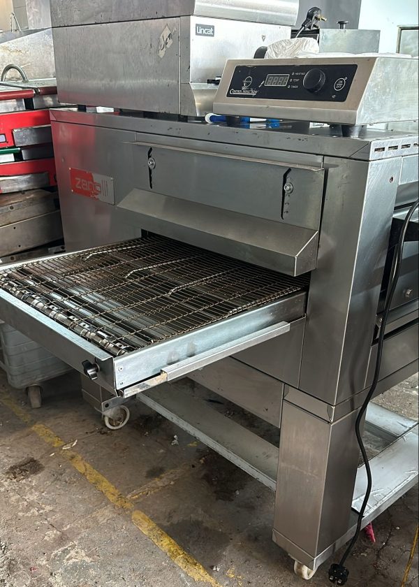 A Zanolli 20 inch catering pizza oven, available secondhand to customers in the catering business in the North West England and Greater Manchester area.