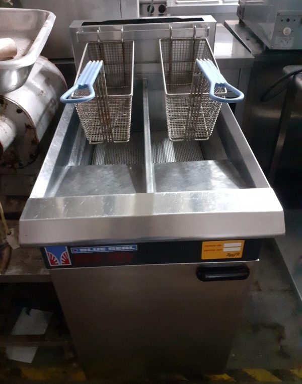 A Blue Seal deep fat fryer, for sale secondhand to customers in the North West England and Greater Manchester area.